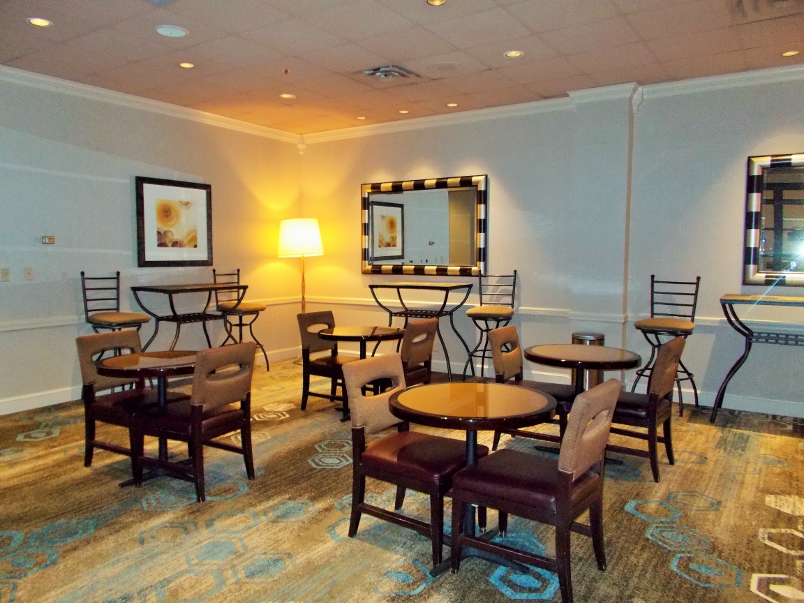 DoubleTree Business Lounge Area