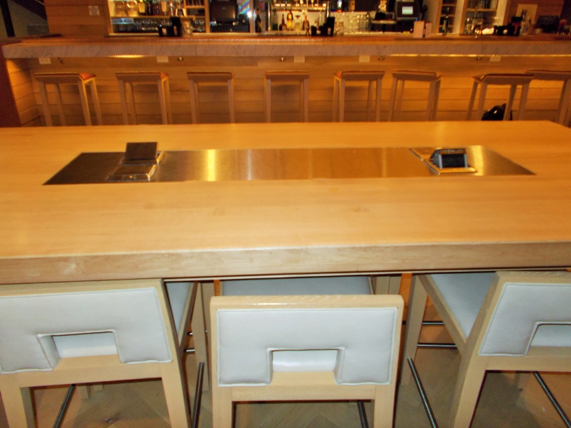 DoubleTree Tulsa Lounge Workstation