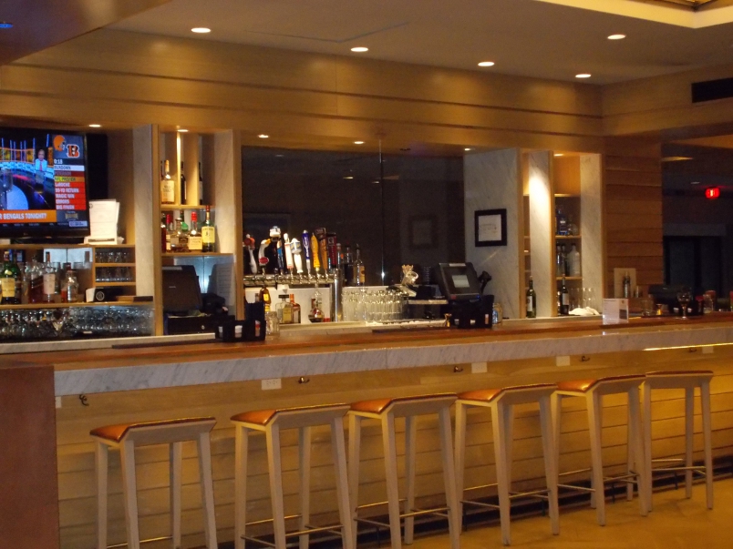DoubleTree Tulsa Lounge
