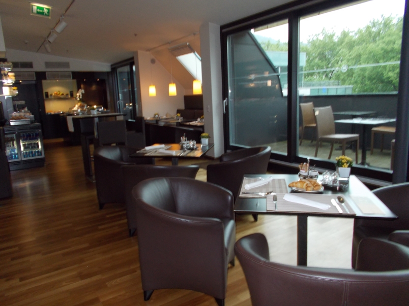 Club Lounge Seating