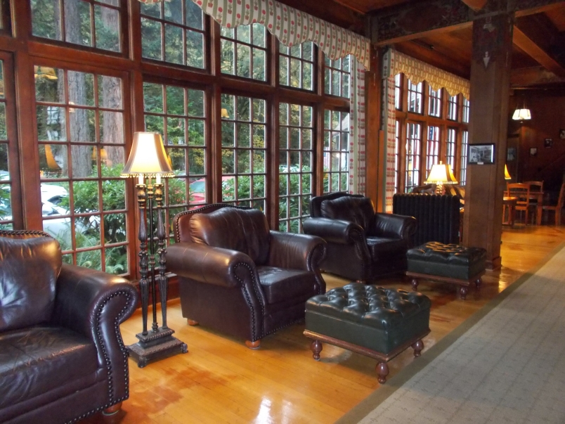 Lobby Lake Quinault Lodge