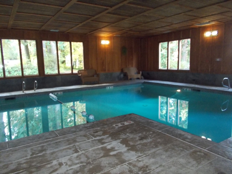 Pool at Lake Quinault Lodge