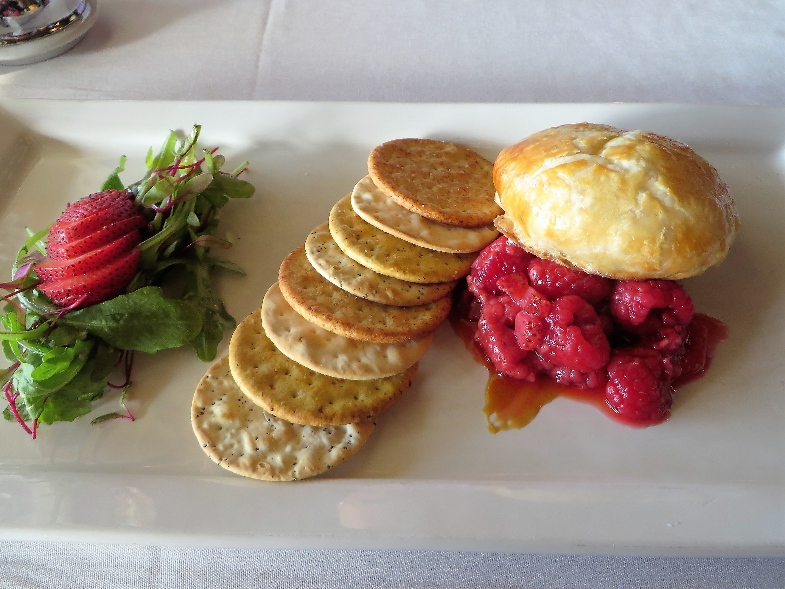 Gardens Restaurant - Brie en croute with raspberry compote and strawberries