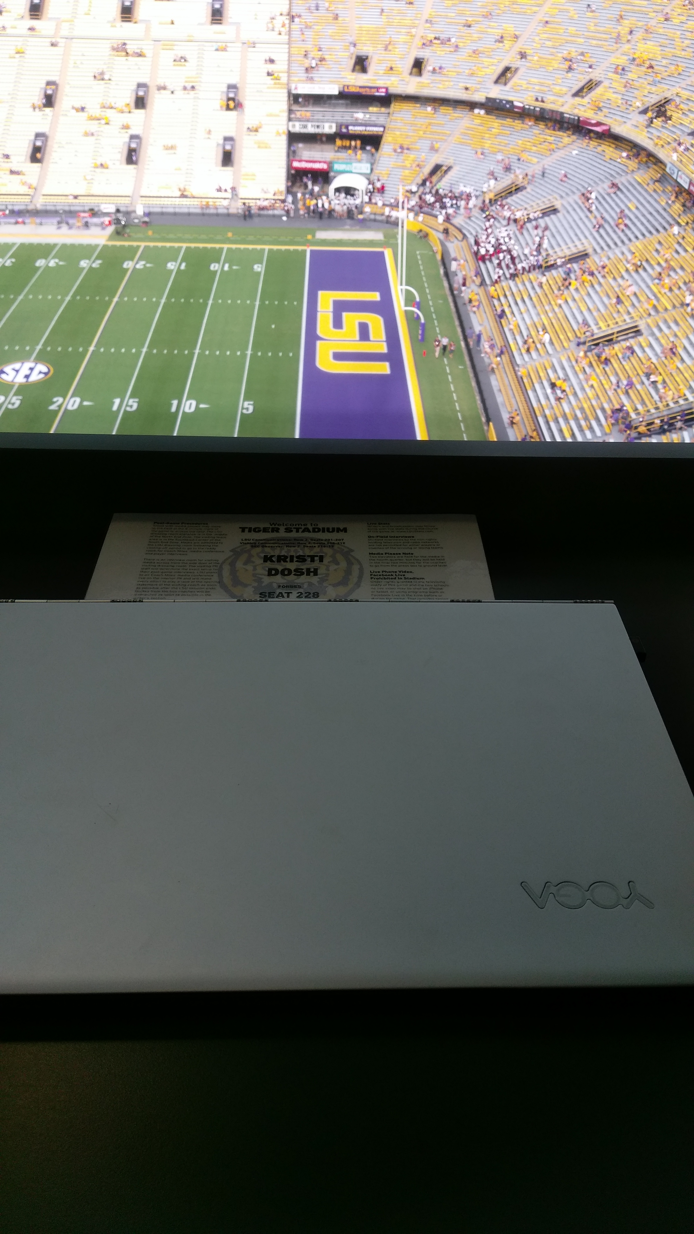 Lenovo Yoga 900 - travel tech, products and apps I can’t live without