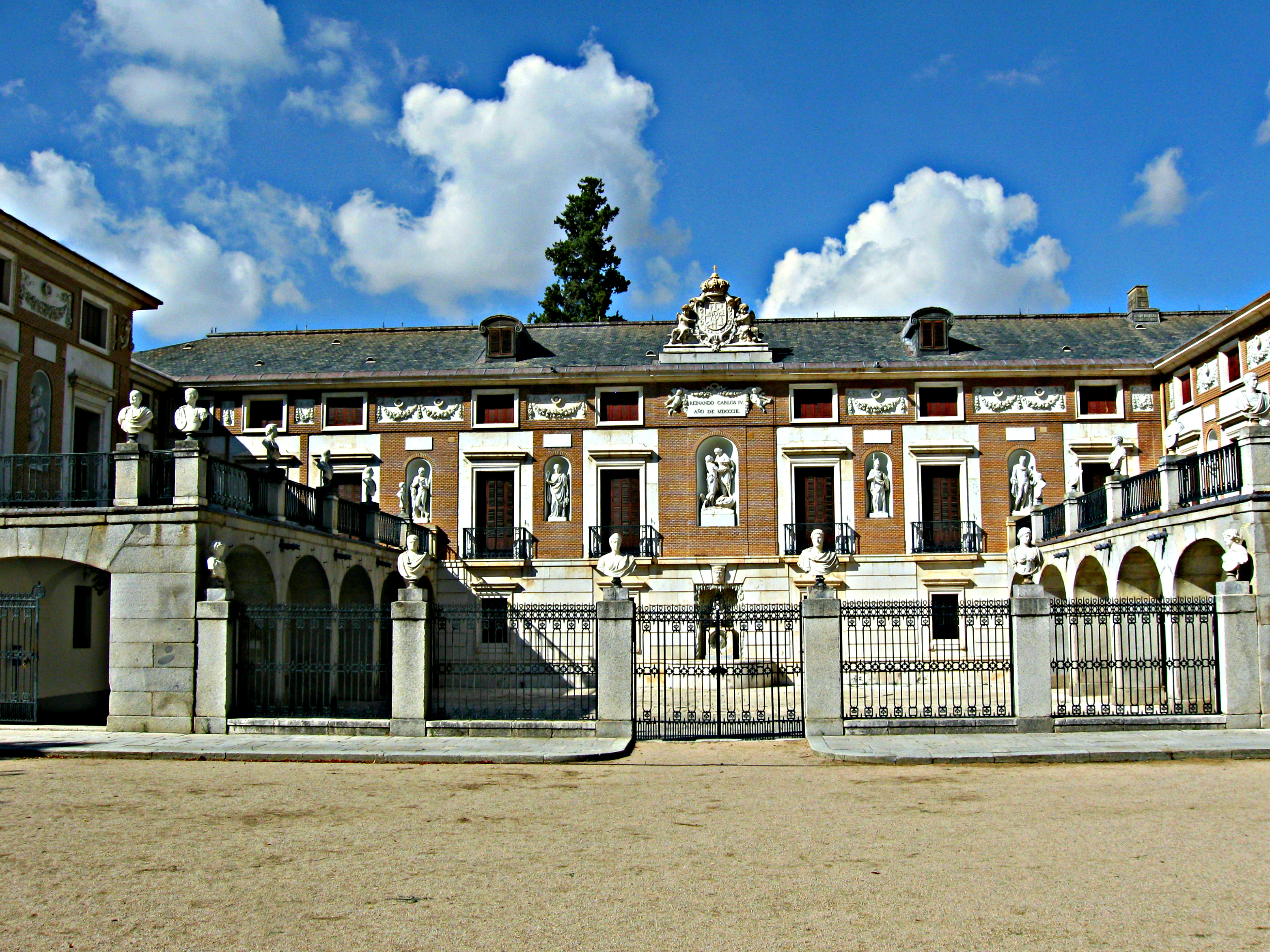 Front of Casa del Gabrador