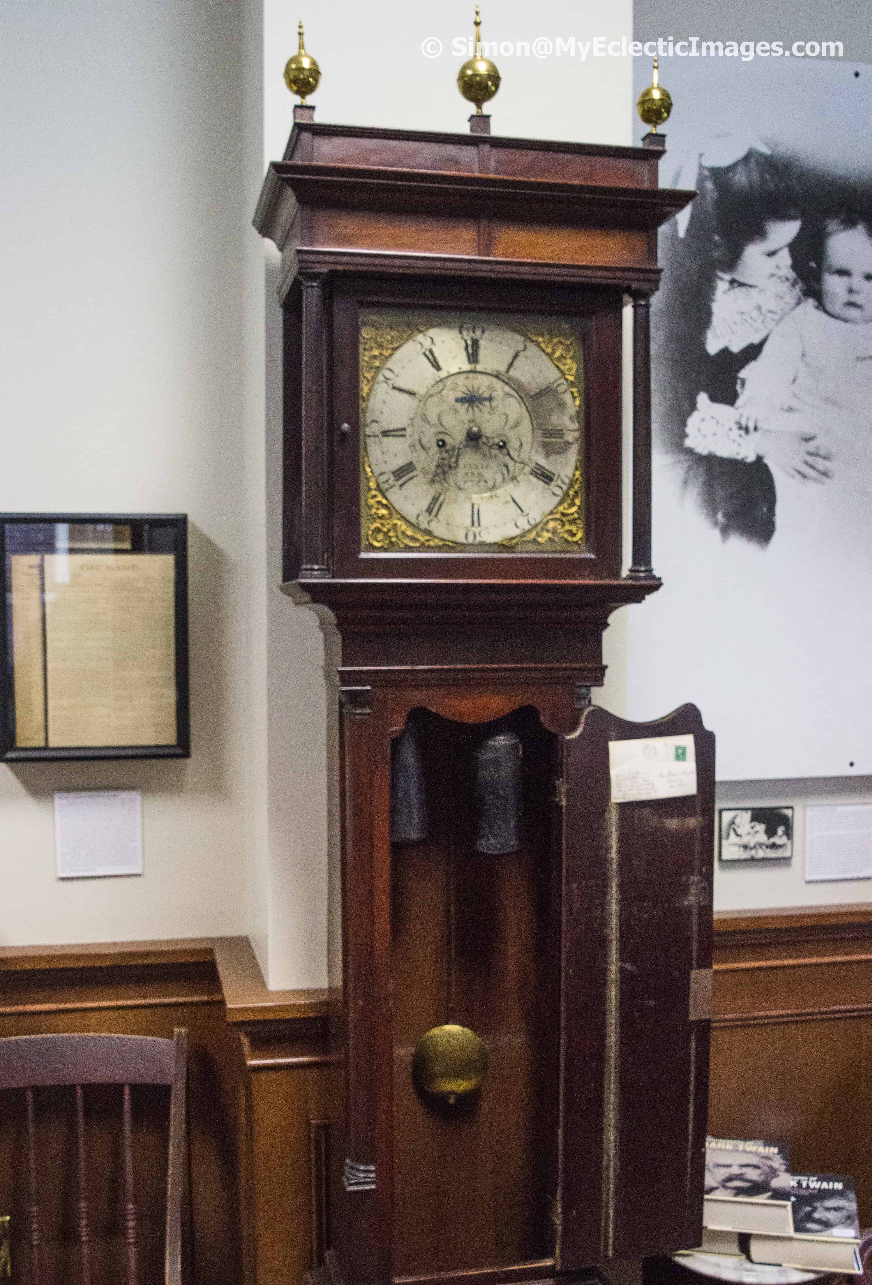 Exhibit of Mark Twain memorabilia
