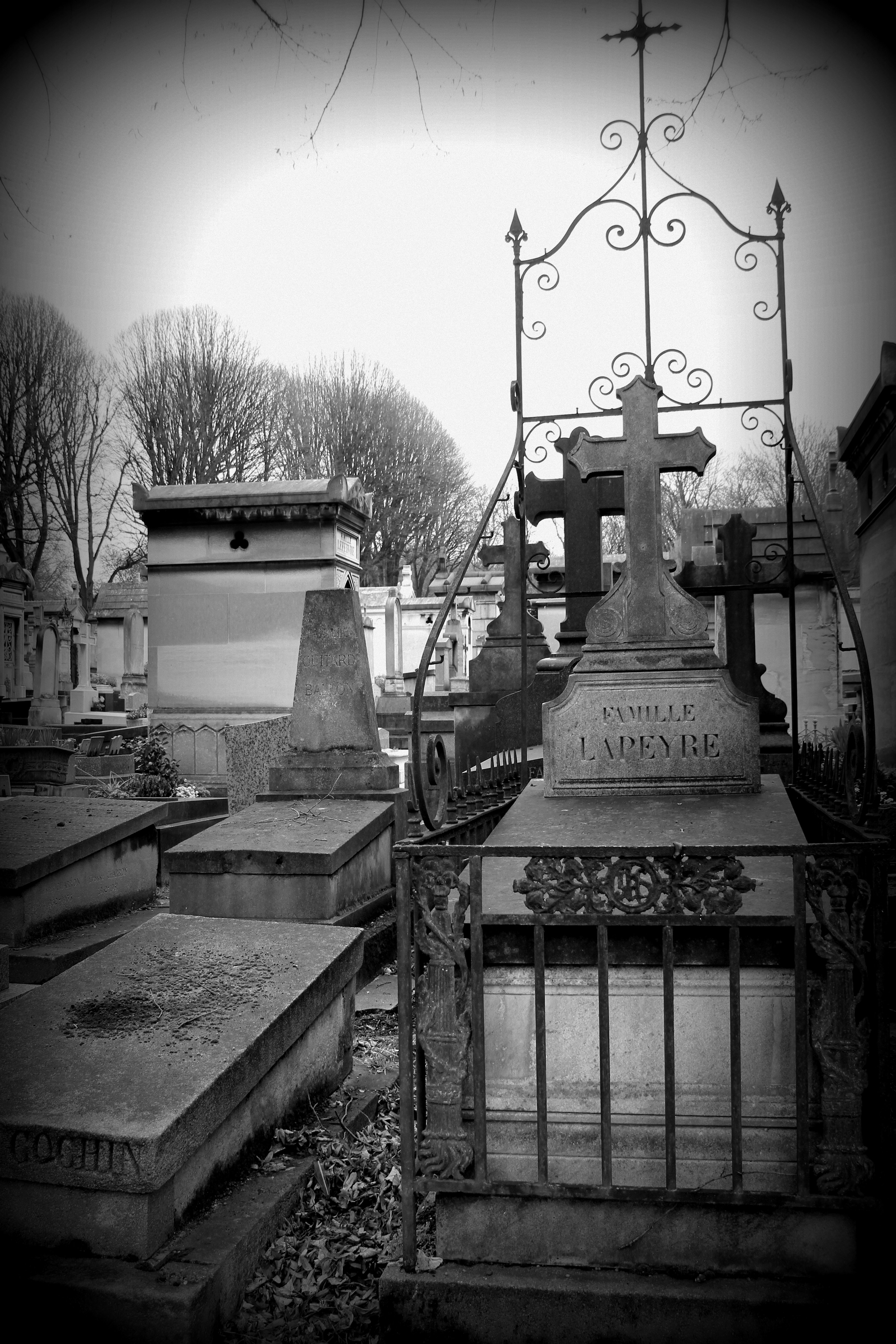 Black and White Pere Lachaise Cemetery