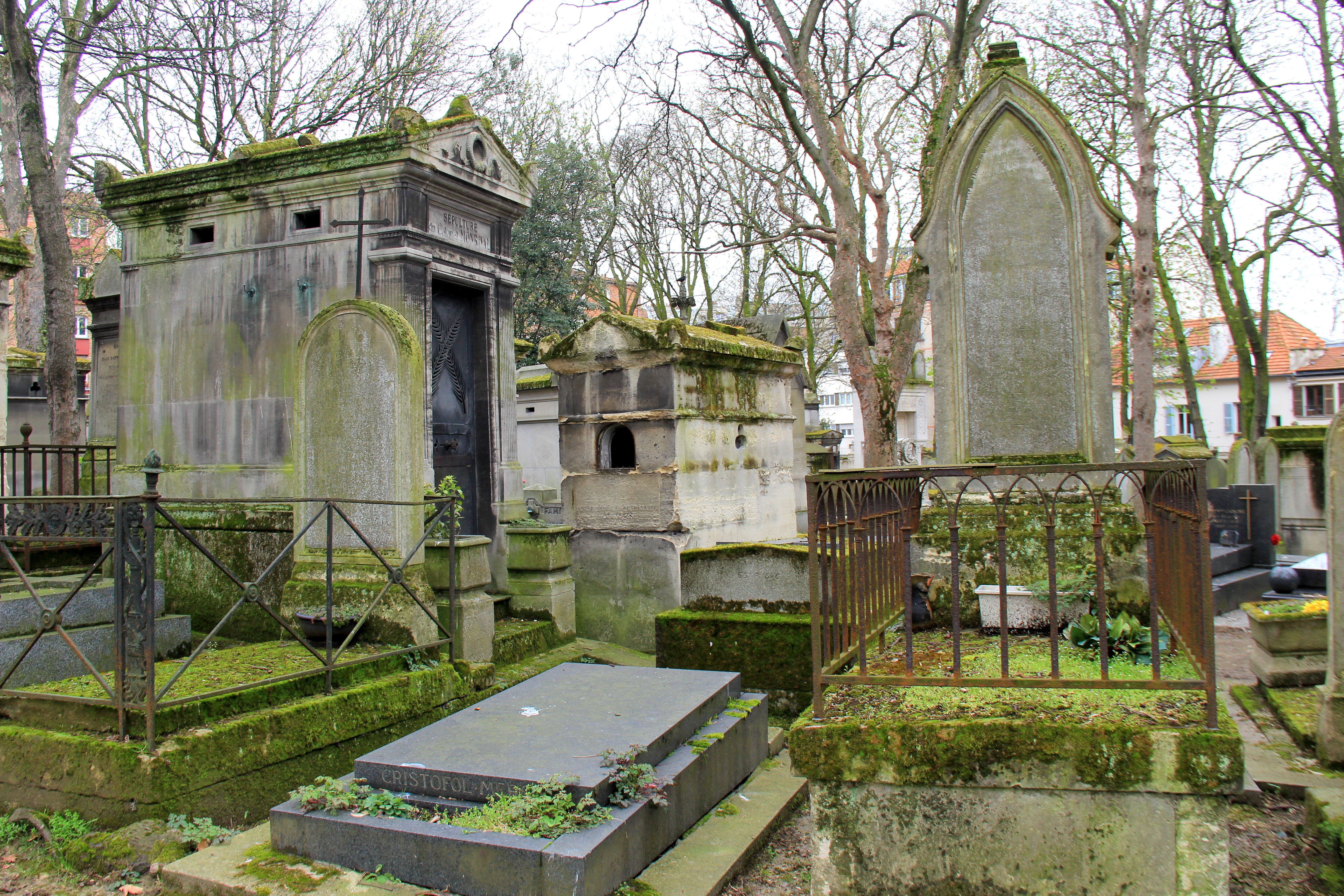 Mossy Graves Paris