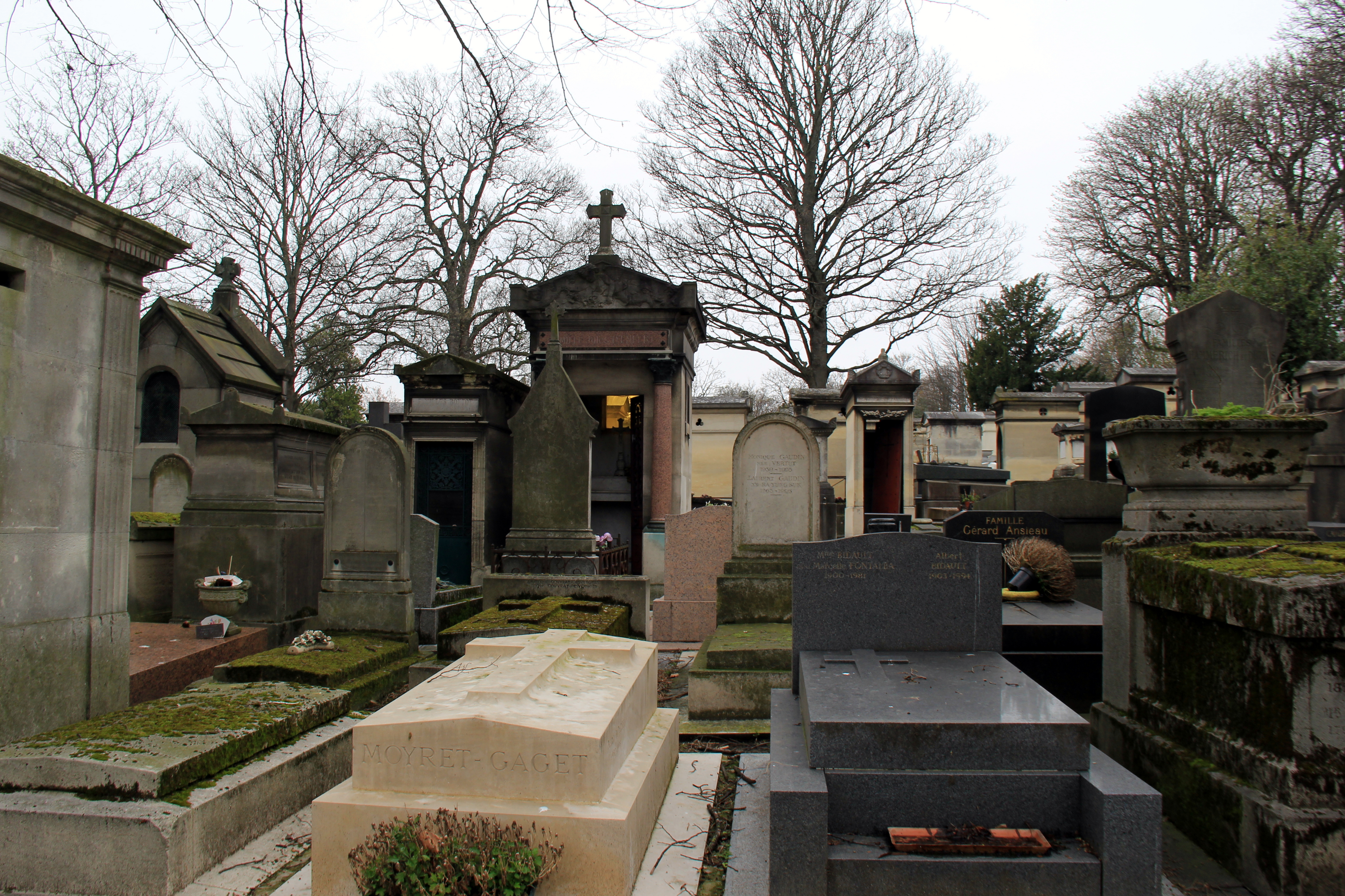 Pere Lachaise Cemetery Tombs