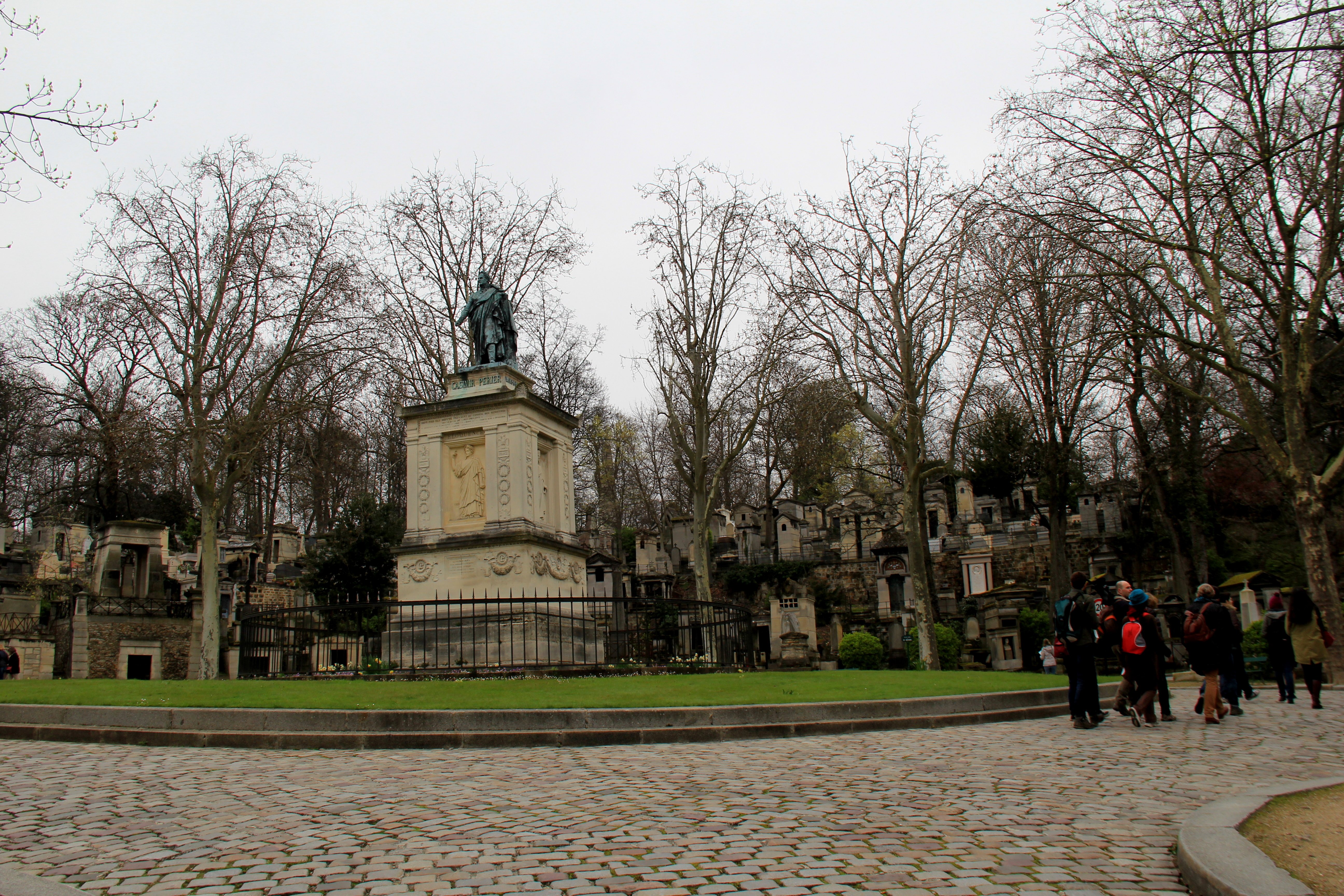 Pere Lachaise Cemetery Walkway
