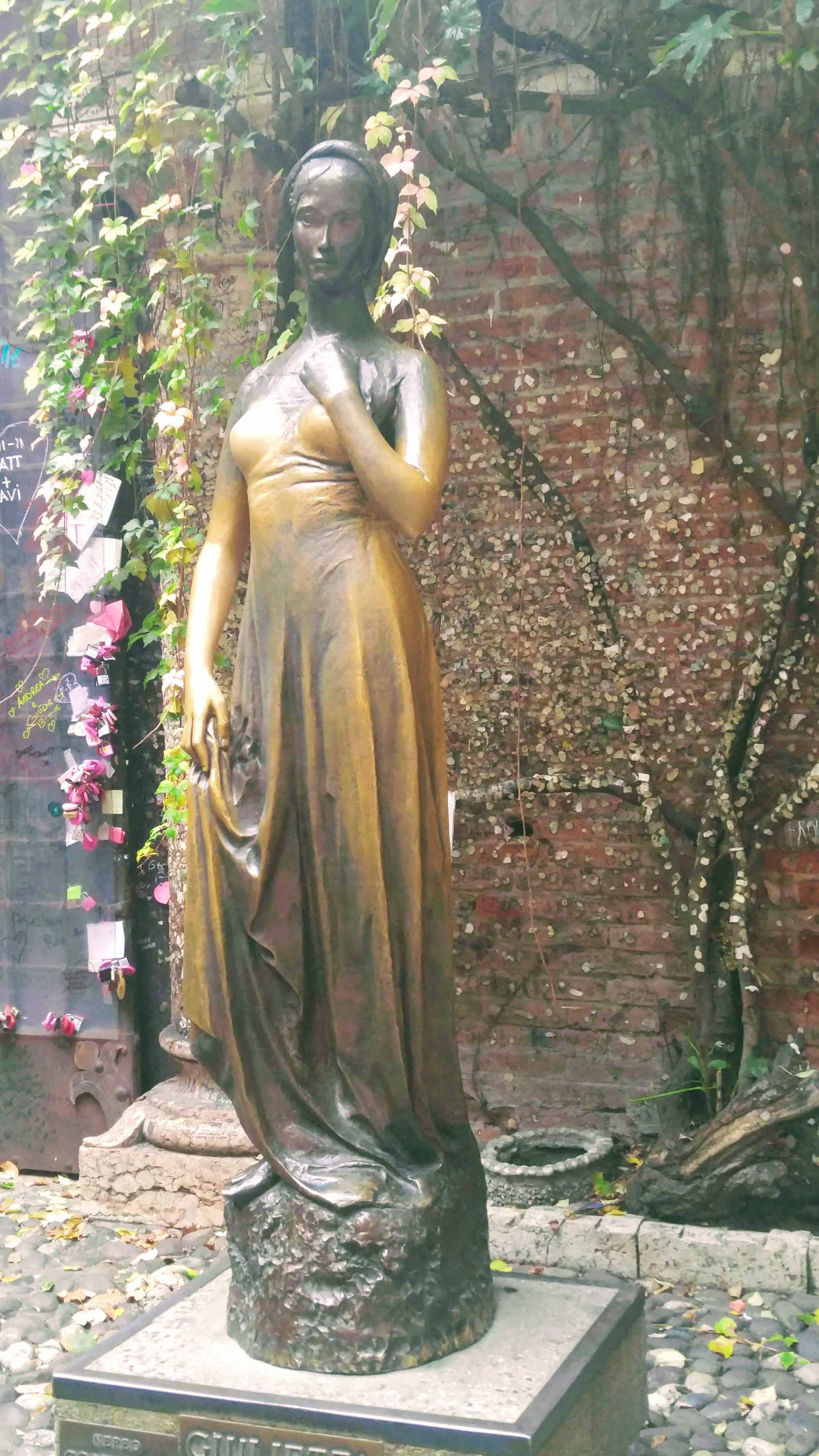 Juliet Statue Verona Italy